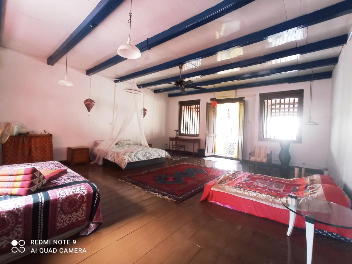 Villa Joti'S Oasis Chinatown à Malacca Extérieur photo